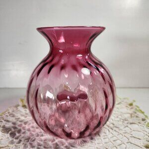 Pilgrim Cranberry Glass Vase Vintage USA 5.5 in Optic Mould Round Gorgeo…
